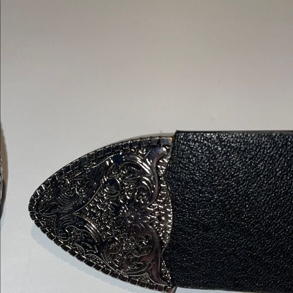 Men's Black faux Leather Belt with Silver colored metal Buckle - Picture 5 of 6